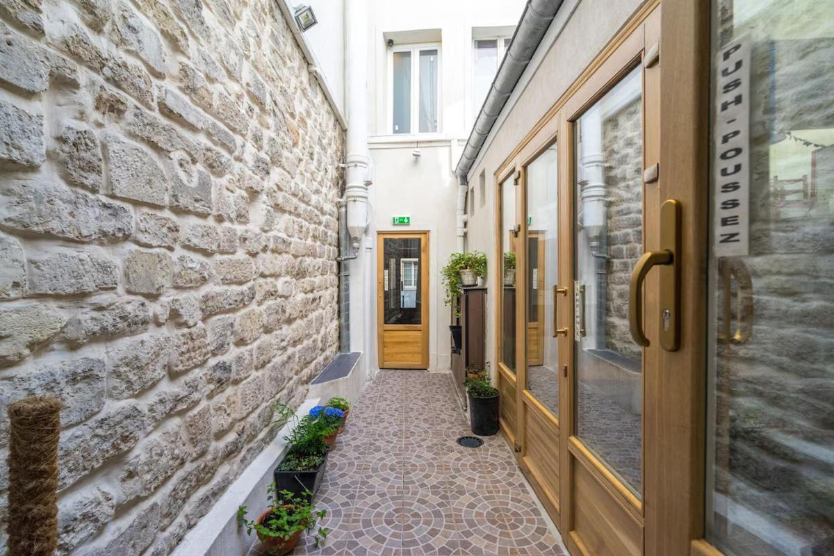 Hotel Clermont Montmartre Paris Exterior foto